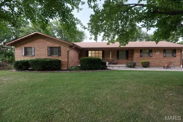 103 Melanie LN, Collinsville, IL 62234
