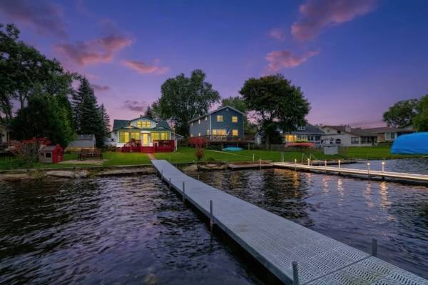 37821 N Douglas LN, Lake Villa, IL 60046