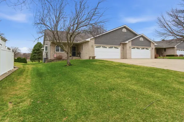233 Gilbert AVE SW, Madelia, MN 56062