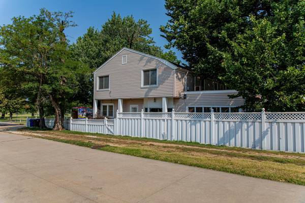 200 N Lakeside, Mcpherson, KS 67460