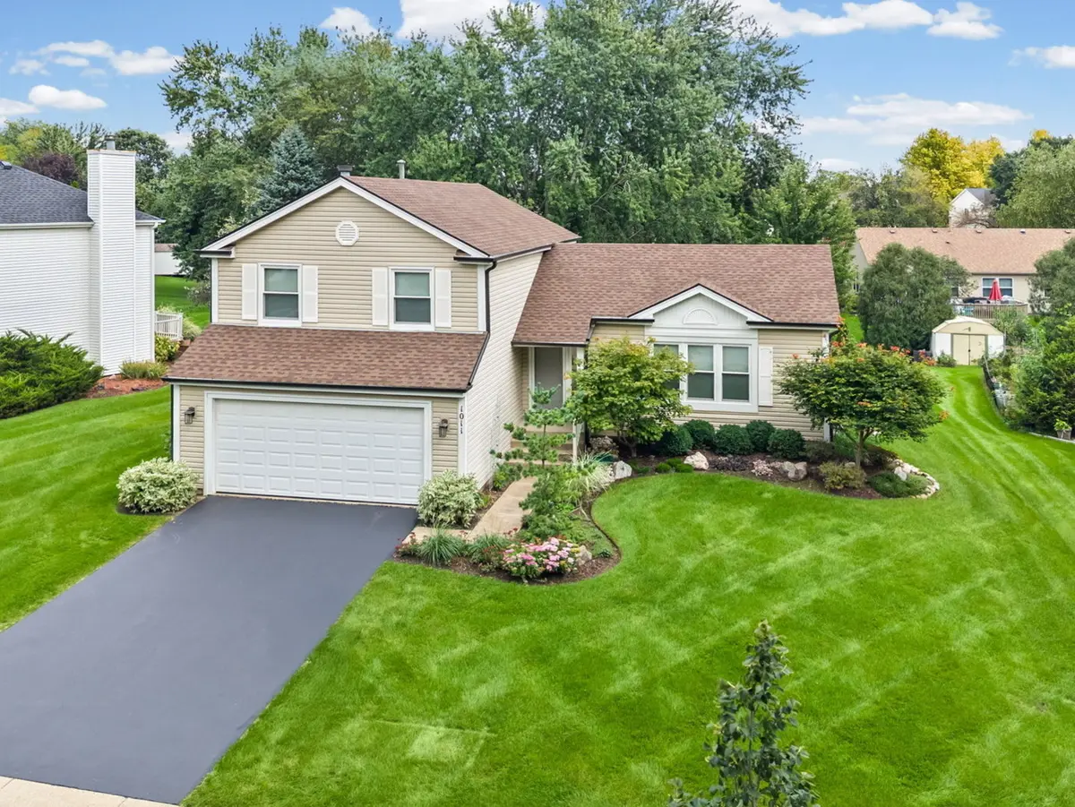 1011 Woodbridge DR, Cary, IL 60013