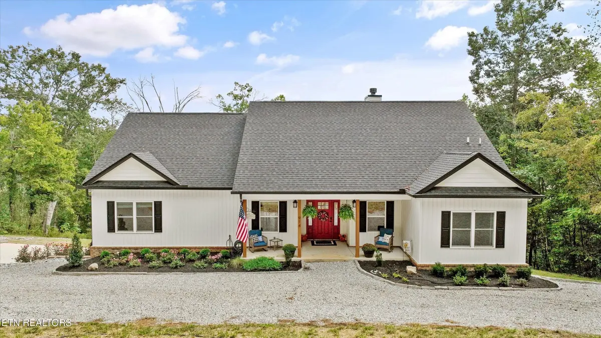 914 Skyline Drive, Harriman, TN 37748