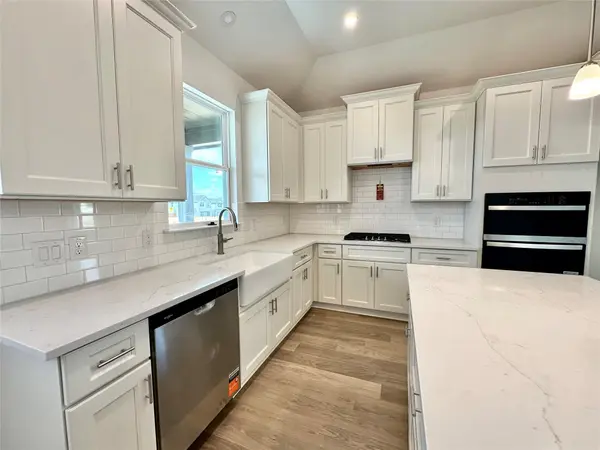 526 Elephant Island LOOP, Kyle, TX 78640