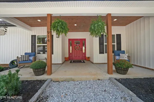 914 Skyline Drive, Harriman, TN 37748
