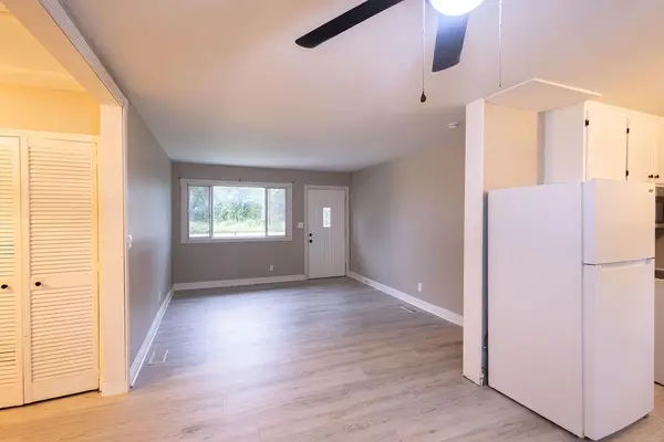 10905 E 47th ST, Kansas City, MO 64133