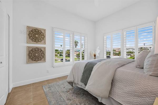 205 162ND AVE, Redington Beach, FL, 33708 photo 20