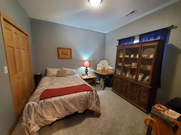218 Thomas DR, Rollingstone, MN 55969