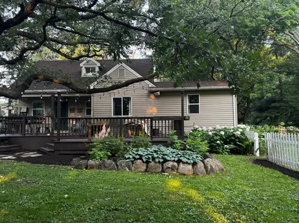 2707 Margaret AVE E, Maplewood, MN 55119