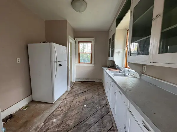 120 4th AVE S, Kindred, ND 58051