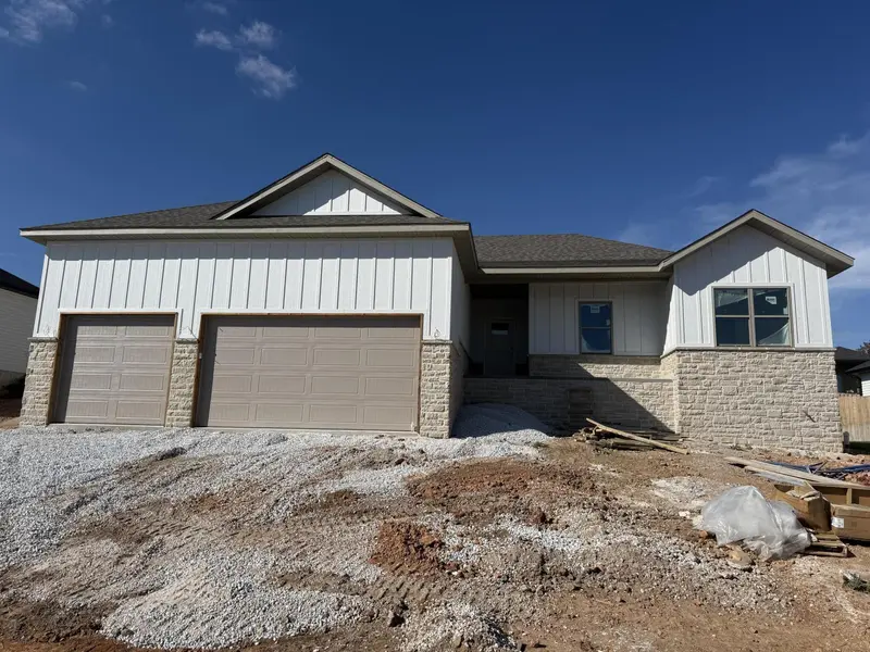 2505 W Webb RD, Ozark, MO 65721