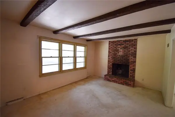 7301 W 89th ST, Overland Park, KS 66212