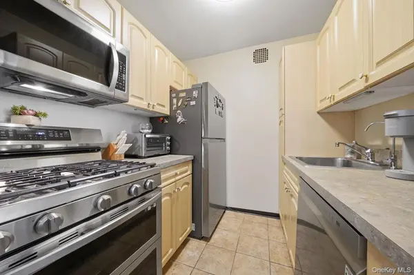 1874 Pelham Pkwy #LF, Bronx, NY 10461