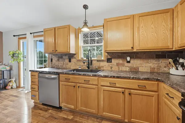 10525 W Jewell Ct, Wichita, KS 67209-3052