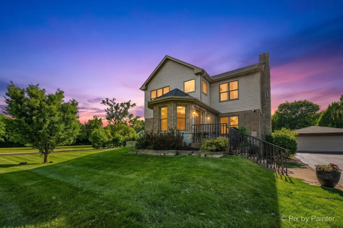4N260 Walter RD, Addison, IL 60101
