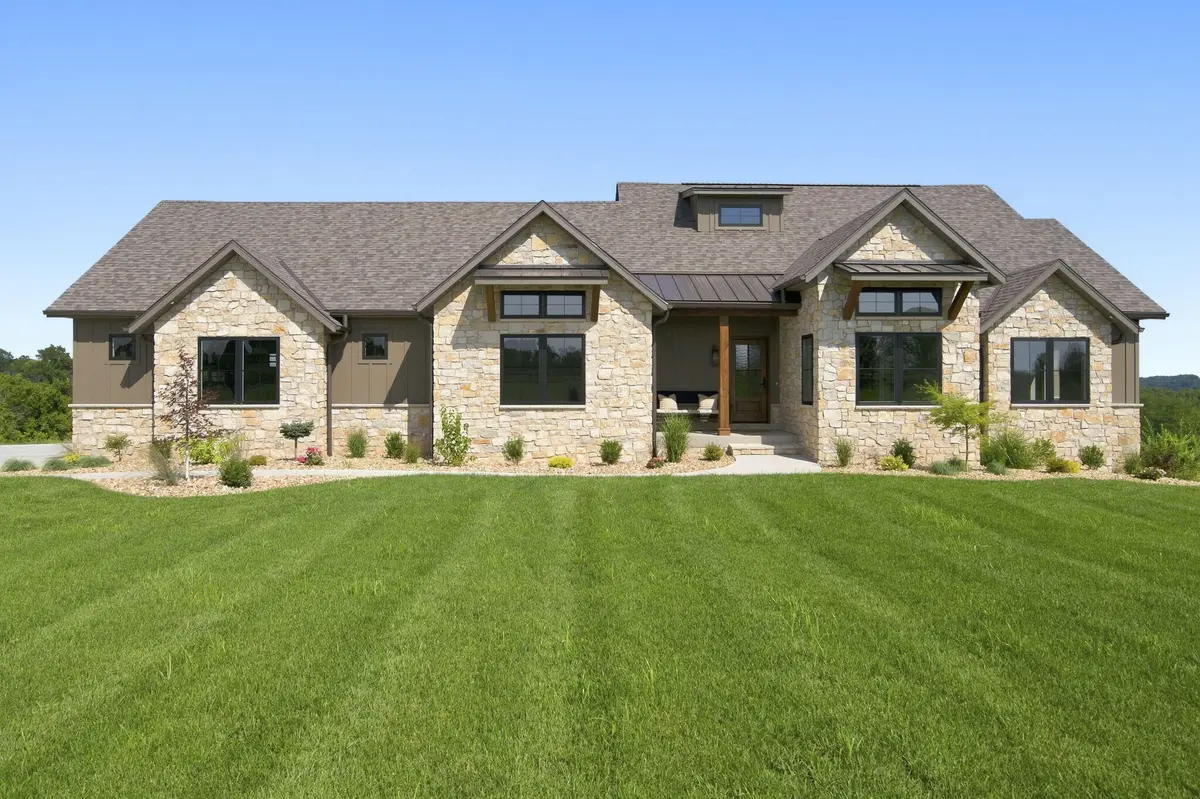 1024 Muskego RD, Nixa, MO 65714