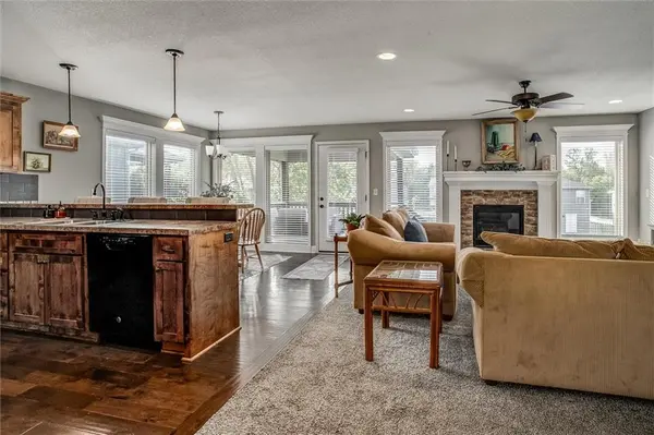213 NE Hannah CT, Grain Valley, MO 64029