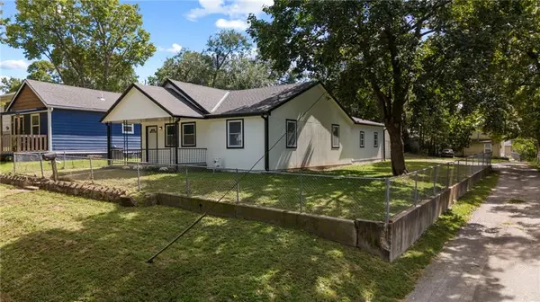 817 Pawnee ST, Leavenworth, KS 66048