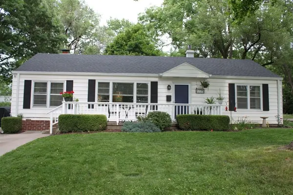 8225 Jarboe ST, Kansas City, MO 64114