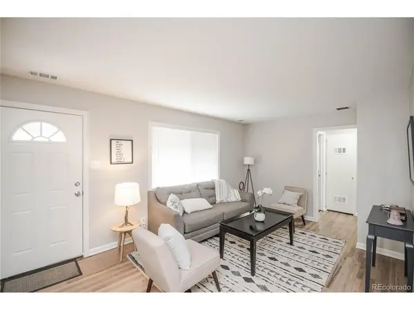 1210 Hillside, Aurora, CO 80010