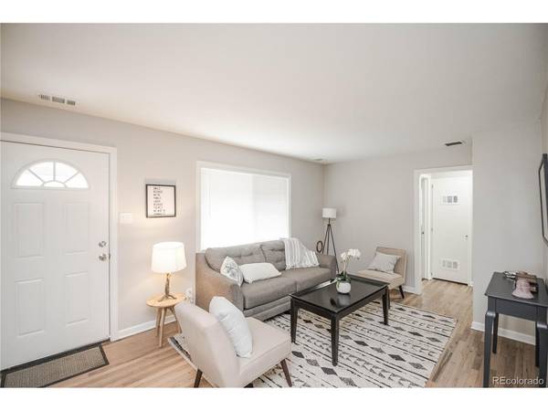 1210 Hillside, Aurora, CO 80010