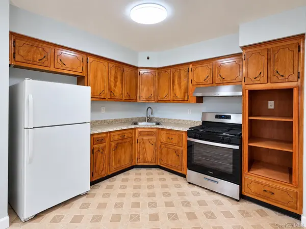 2551 46th ST, Astoria, NY 11103