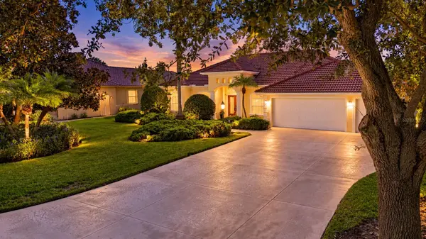 3716 EAGLE HAMMOCK DR, Sarasota, FL 34240