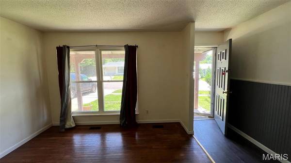 11747 Vizcuya CT, Florissant, MO 63033