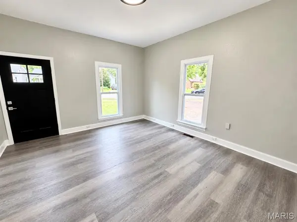 536 N Kansas ST, Edwardsville, IL 62025