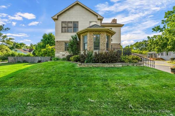 4N260 Walter RD, Addison, IL 60101