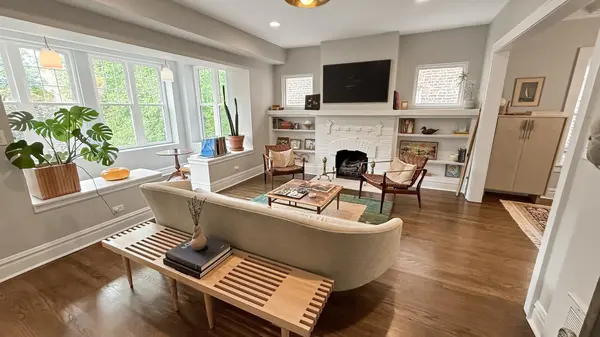 2617 W Leland AVE #2, Chicago, IL 60625