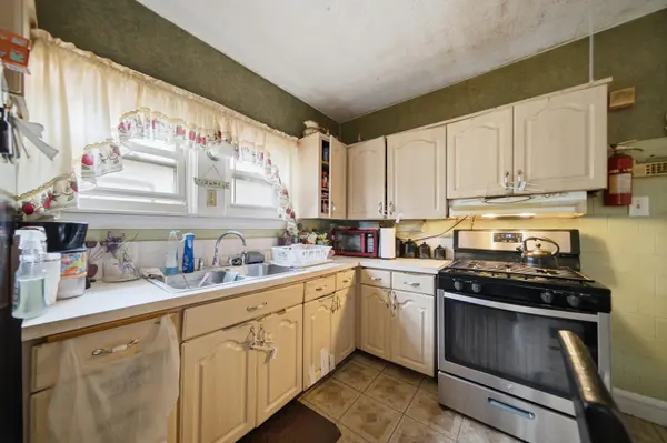 1225 S 16th AVE, Maywood, IL 60153