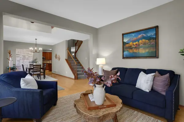 7164 Harrison Hill TRL, Chanhassen, MN 55317