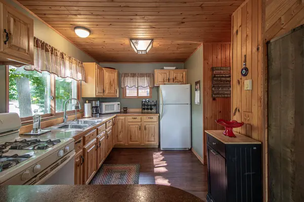 1581 Suzanne DR NE, Longville, MN 56655
