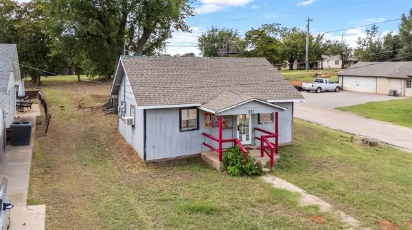 301 S Main AVE, Blanchard, OK 73010