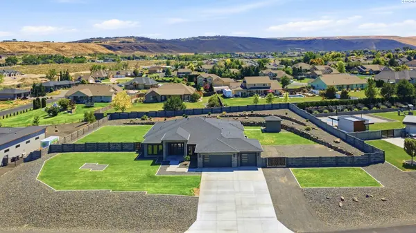 104829 Addison Ave, Kennewick, WA 99338