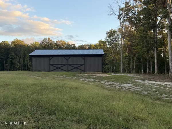 1 Taylor Place Rd, Jamestown, TN 38556