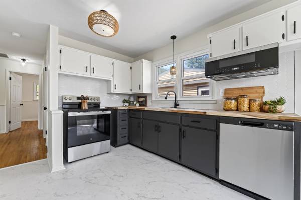 2327 W Grant Ave, Wichita, KS 67213