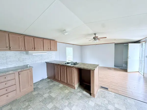 140 Old Yukon RD, Raymondville, MO 65555