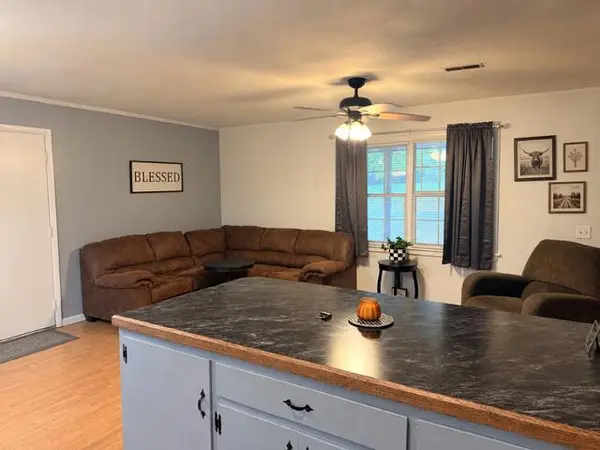 522 Hunter AVE, Summersville, MO 65571