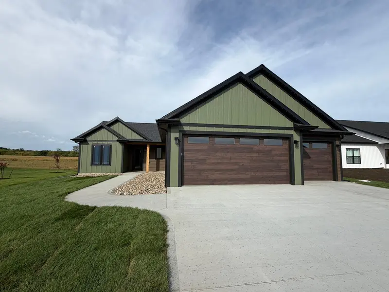 145 Rolling Hills DR, Elgin, MN 55932