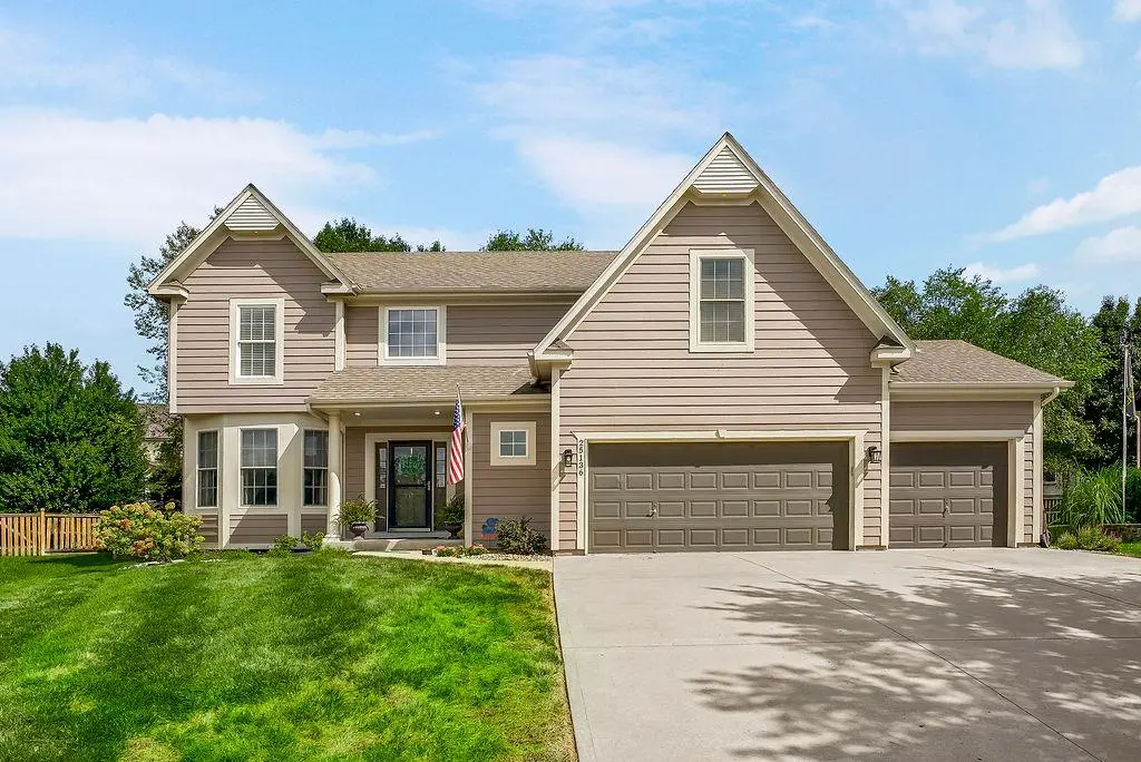 25136 W 149th PL, Olathe, KS 66061