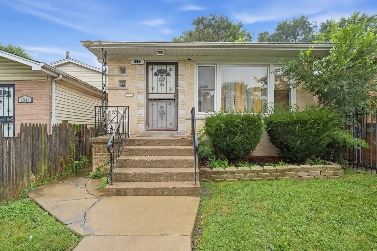 9340 S University AVE, Chicago, IL 60619