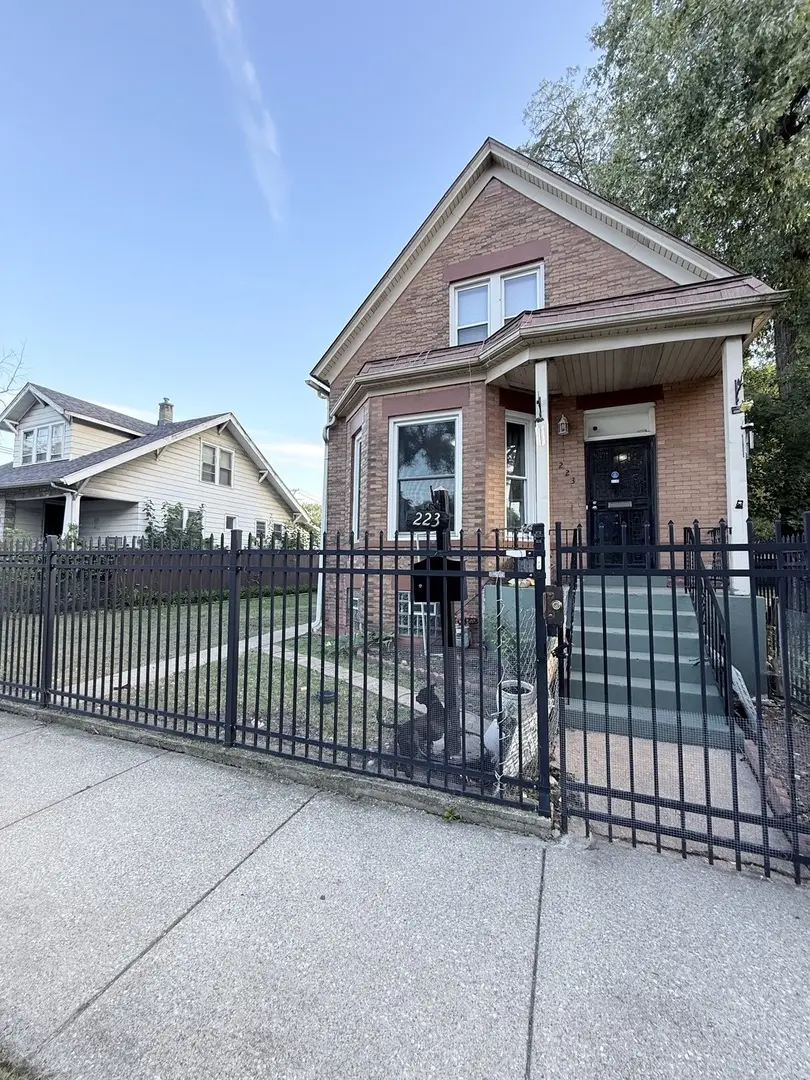 223 W 106th ST, Chicago, IL 60628