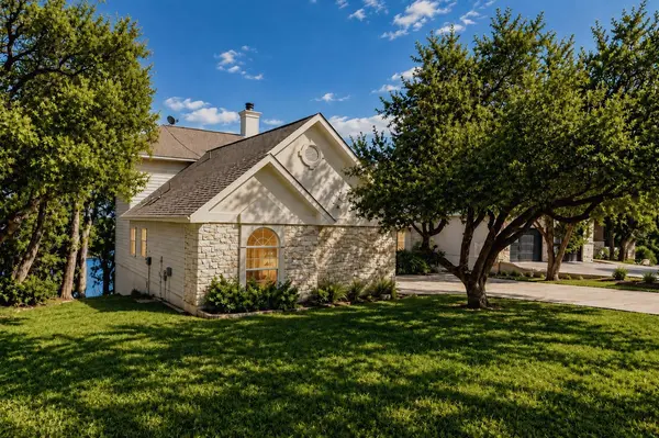 343 Venture BLVD S, Point Venture, TX 78645