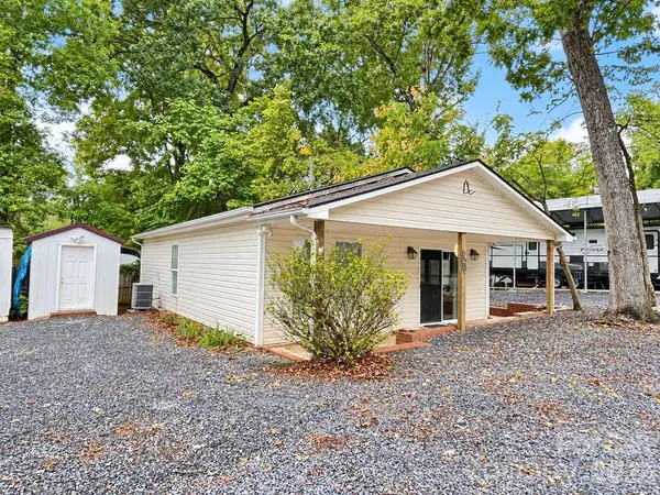 135 LANDLUBBER TRL #105 H, Mount Gilead, NC 27306