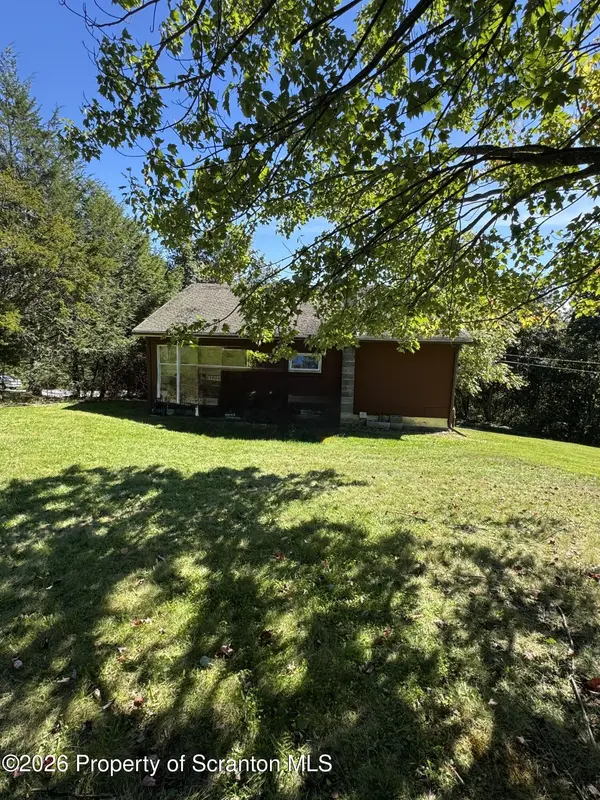 114 11th ST, Blakely, PA 18447