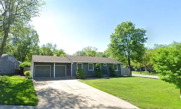 3209 W 72nd ST, Prairie Village, KS 66208