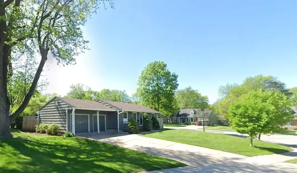 3209 W 72nd ST, Prairie Village, KS 66208
