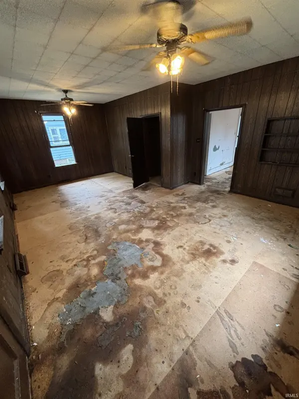 1912 High ST, Fort Wayne, IN 46808
