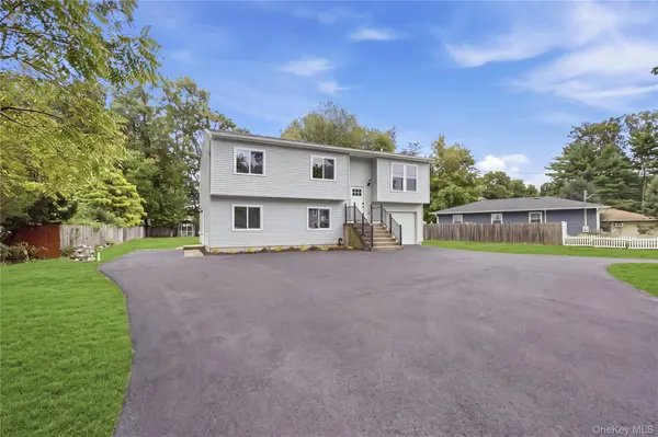 93 Mount Sinai Coram RD, Coram, NY 11727
